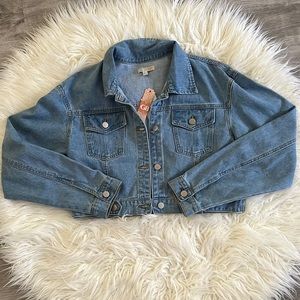 Gianni Bini Denim Jacket NWT (mid length crop fits right above waist)